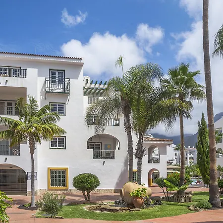 Sunset Harbour Club Aparthotel 4*