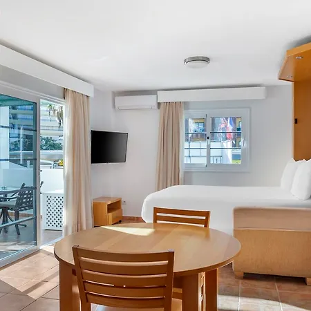Sunset Harbour Club 3*